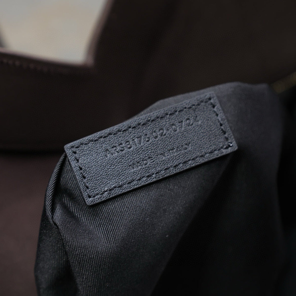 SL Y TOTE IN LEATHER BAG