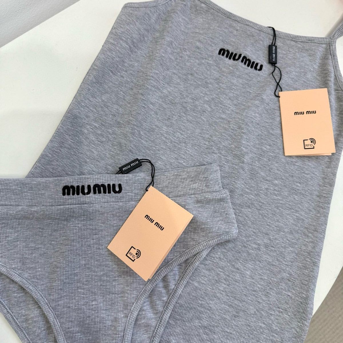 MIU M SET