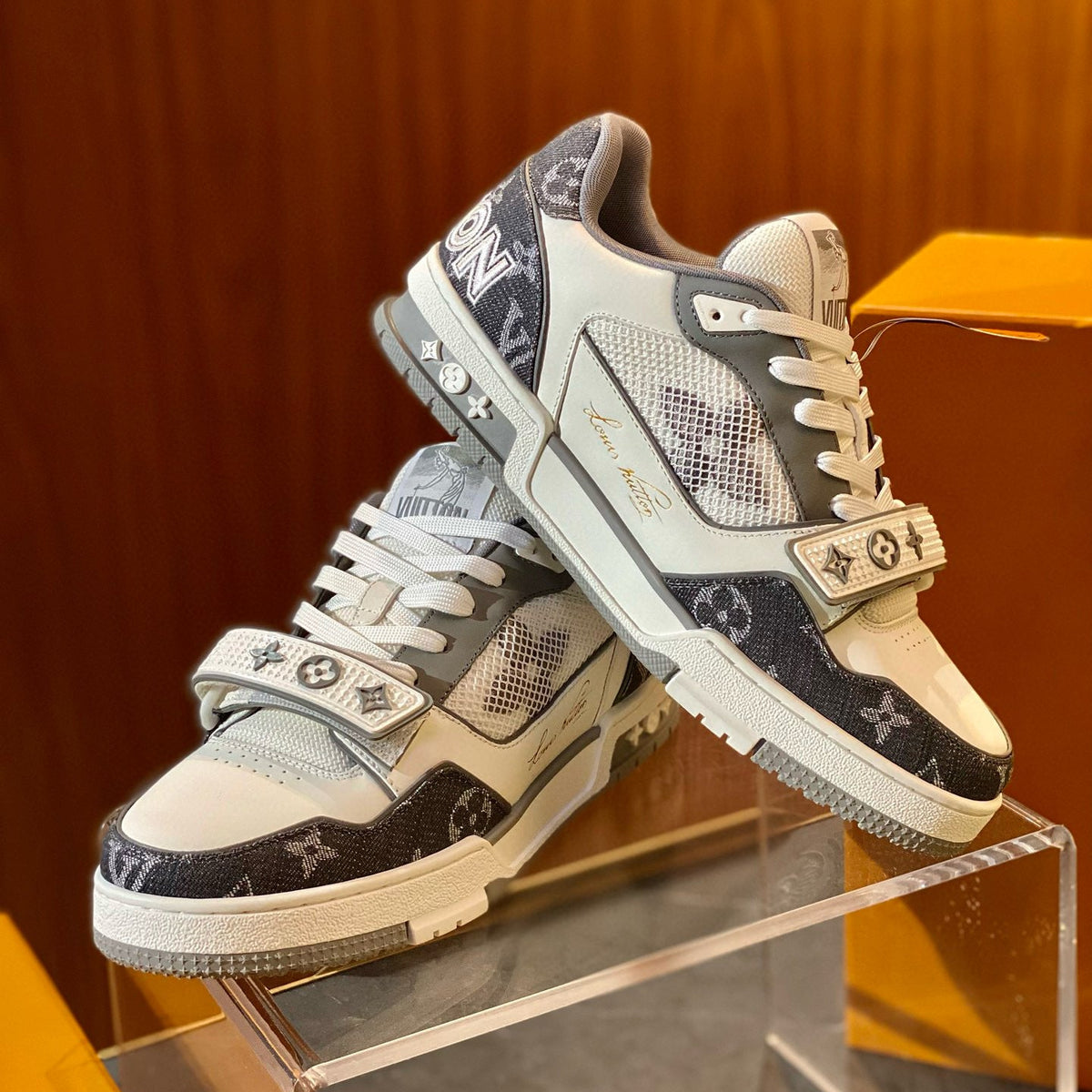 LOU TRAINERS
