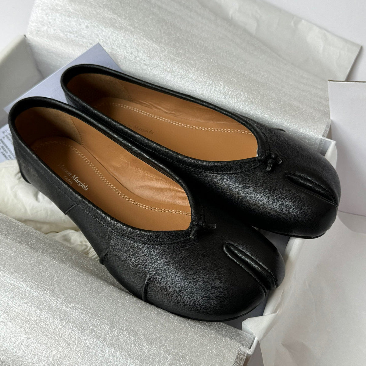 MAISON M TABI BALLET FLATS