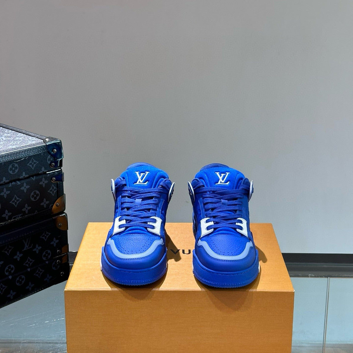 LOU TRAINERS