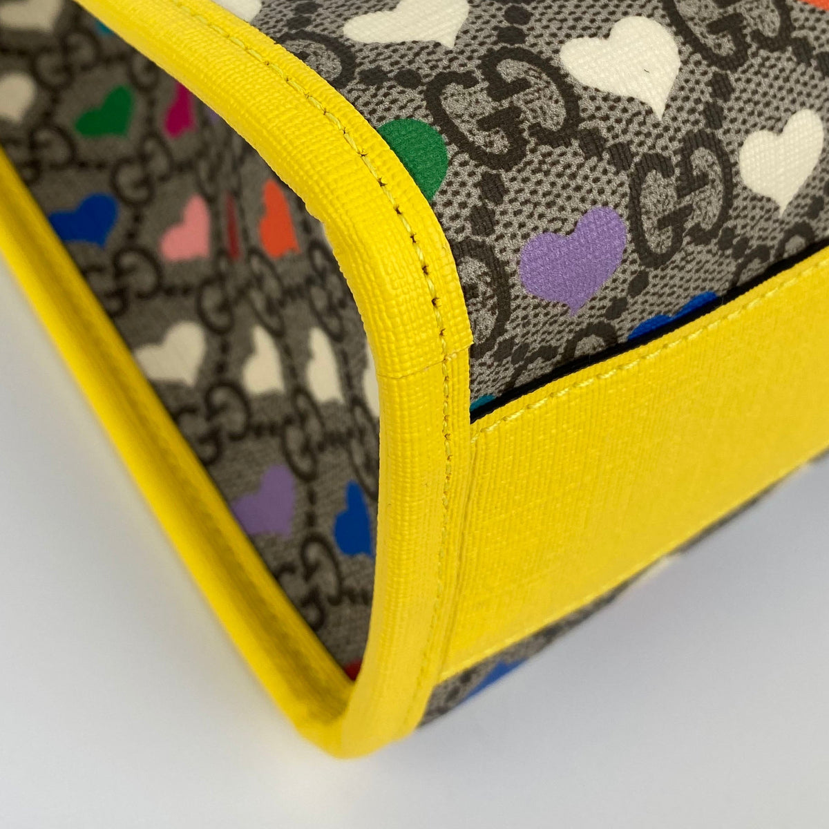Gucci Beige GG Supreme Heart Print Tote