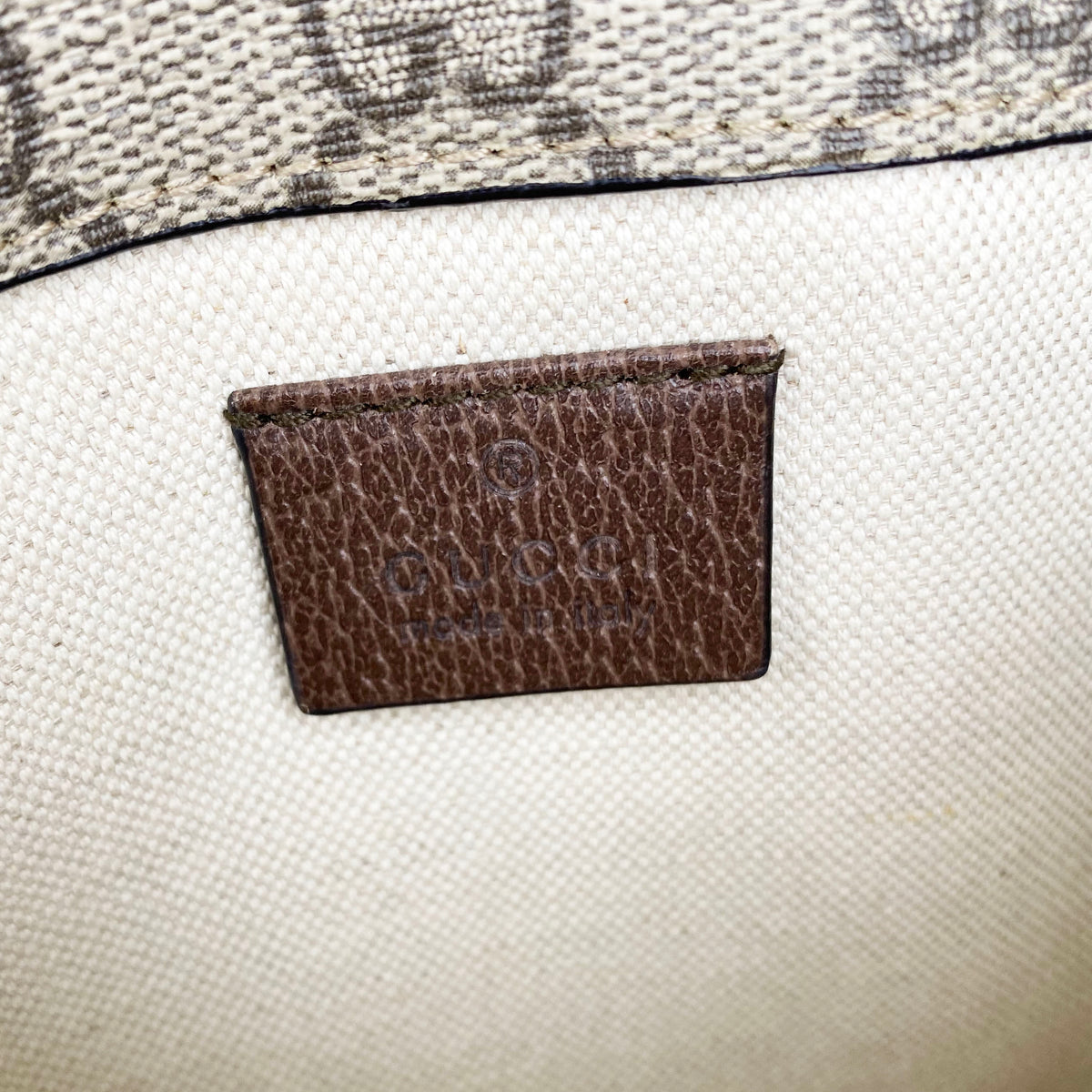 Gucci Neo Vintage GG Supreme Belt Bag