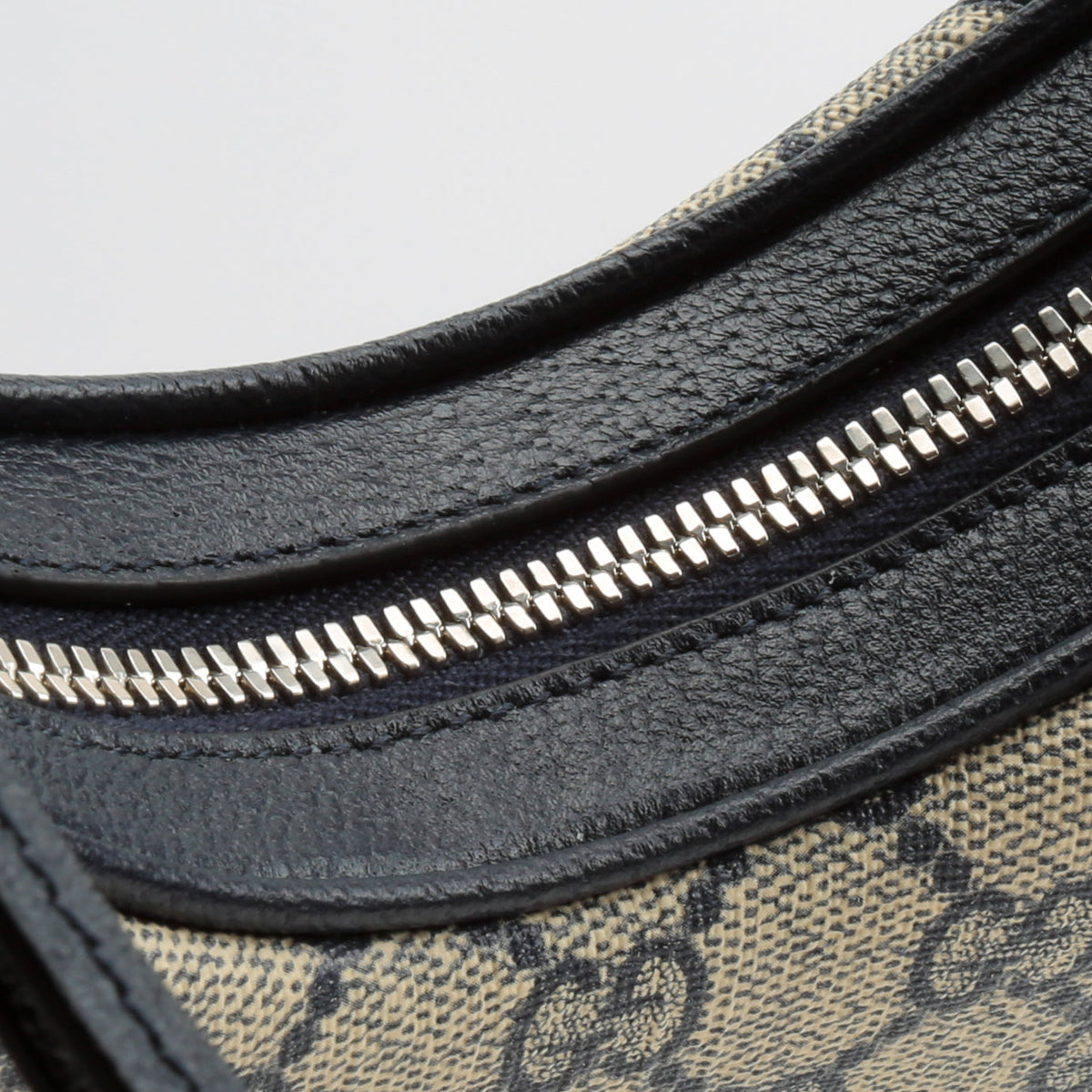 GUCCI Attache Small Shoulder Bag