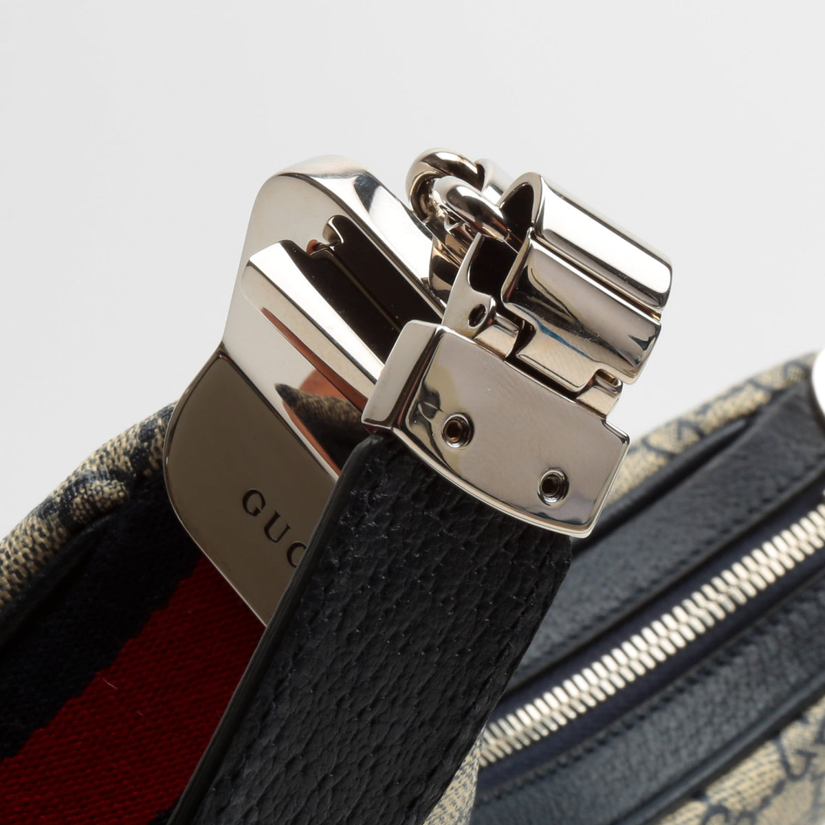 GUCCI Attache Small Shoulder Bag