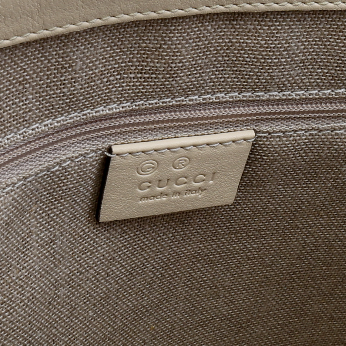 GUCCI Microguccissima Margaux Satchel - Cream
