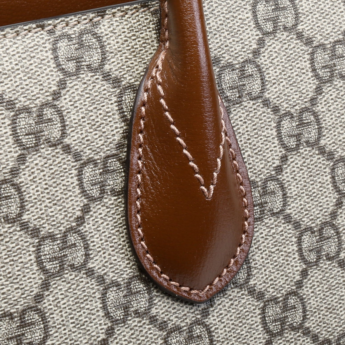 GUCCI Interlocking G Large GG Supreme Tote