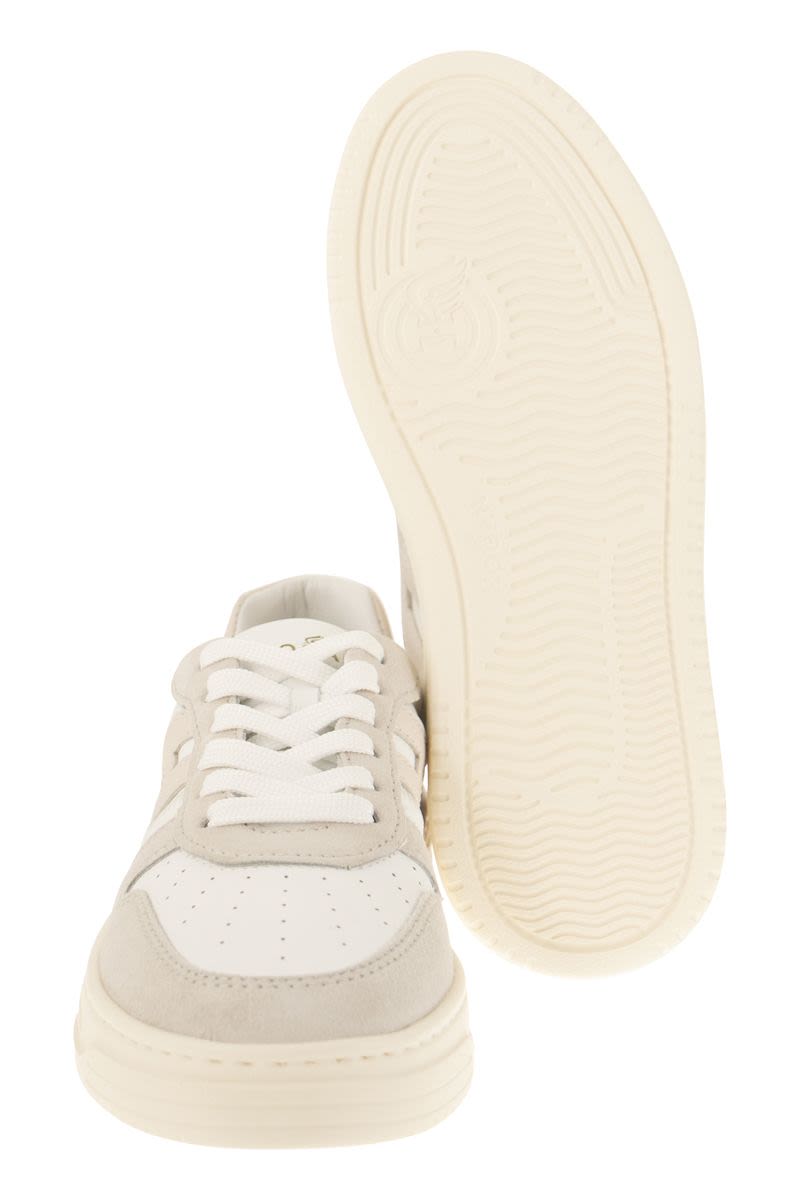 LOGO LOW TOP SNEAKERS