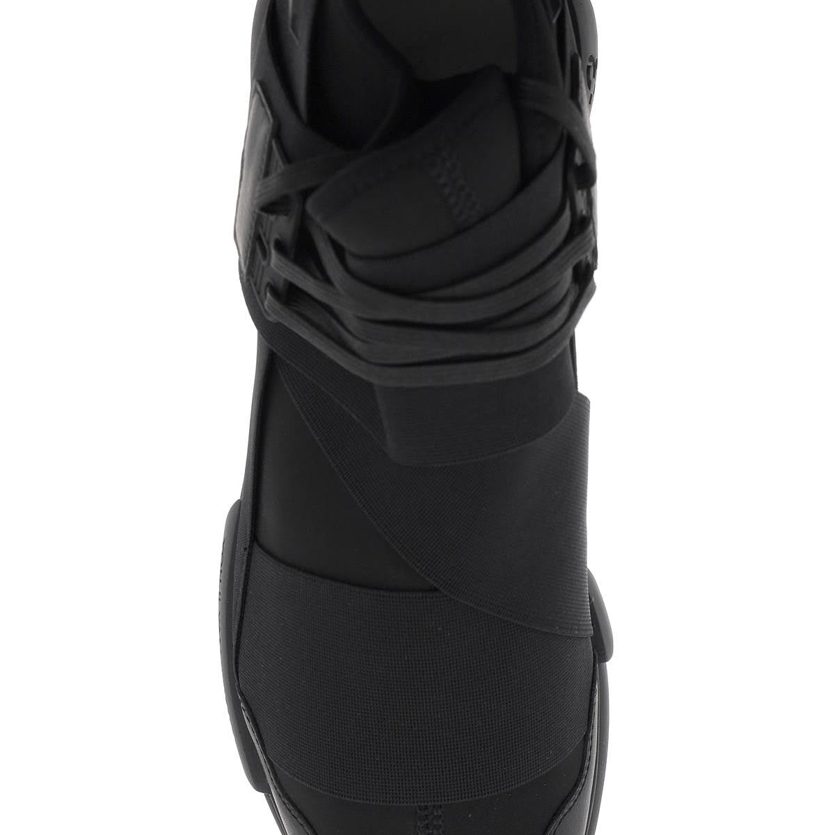 LOW QASA SNEAKERS