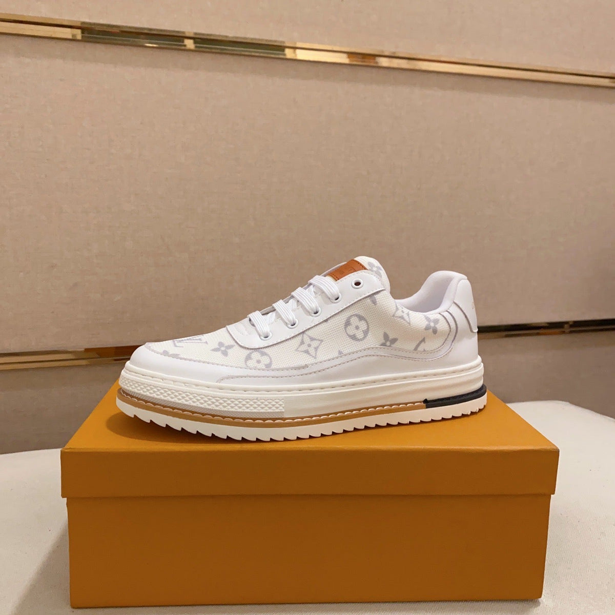 MSE079 LB Men's Sneakers / Size7-10