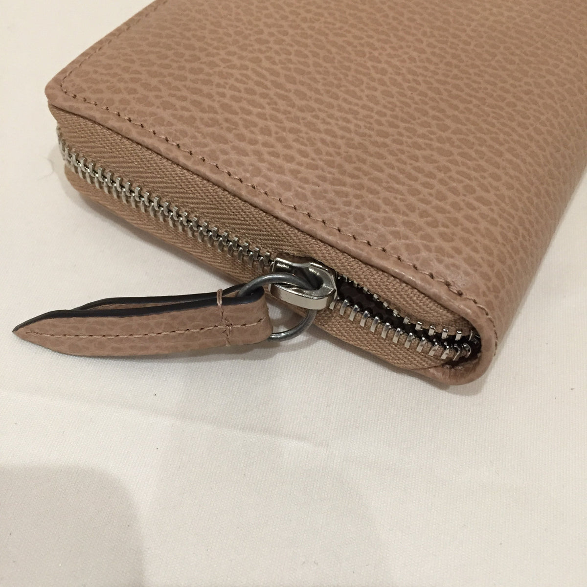Gucci GG Mocha Beige Leather Zippy Long Wallet Sku# 71977
