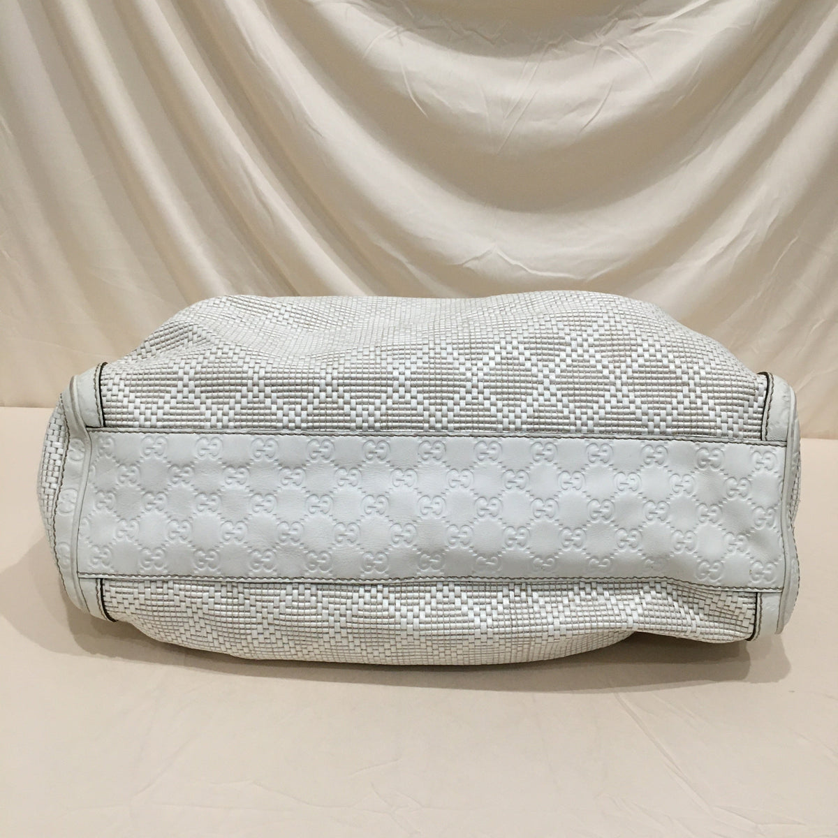 Gucci White Woven Raffia Diamante Sukey Large Tote Sku# 70846