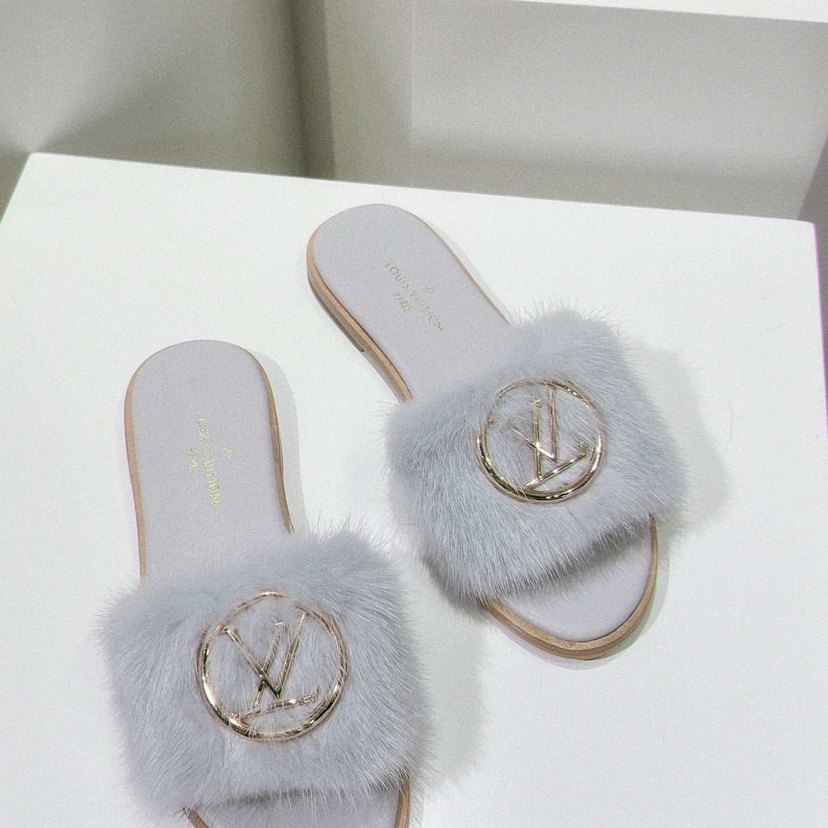 SE1173 LB Mink Fur Flat Mule / Size5-12