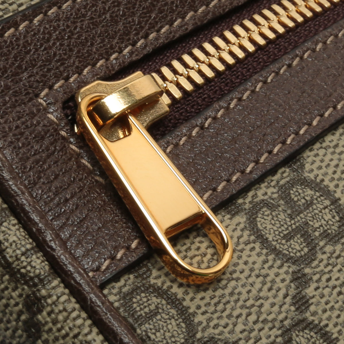 GUCCI Ophidia GG Supreme Mini Belt Bag
