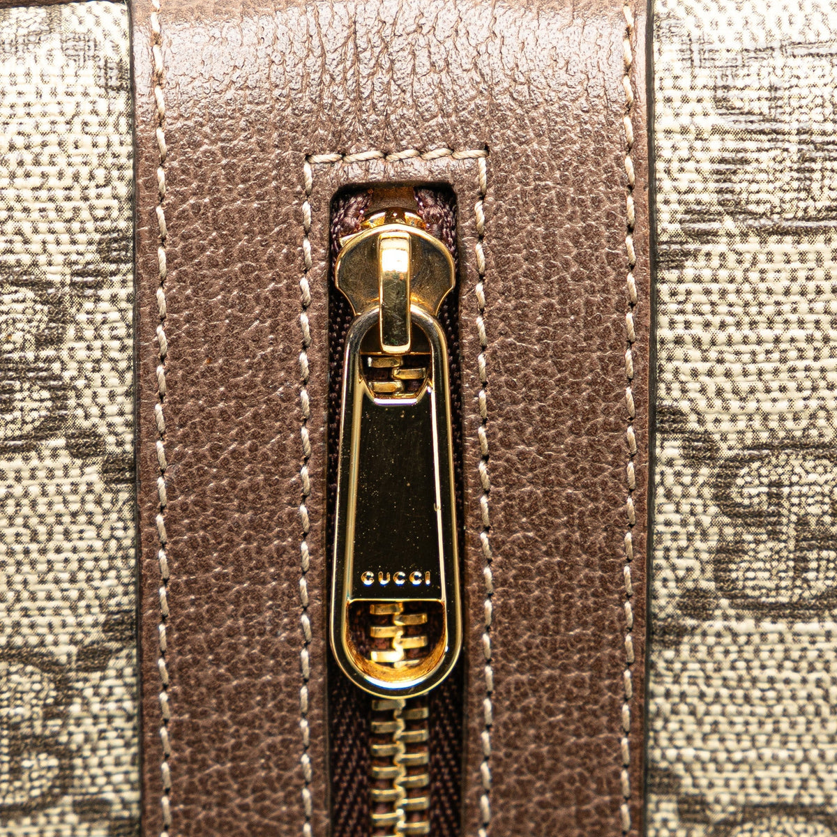 GUCCI GG Supreme Ophidia Clutch Clutch Bag