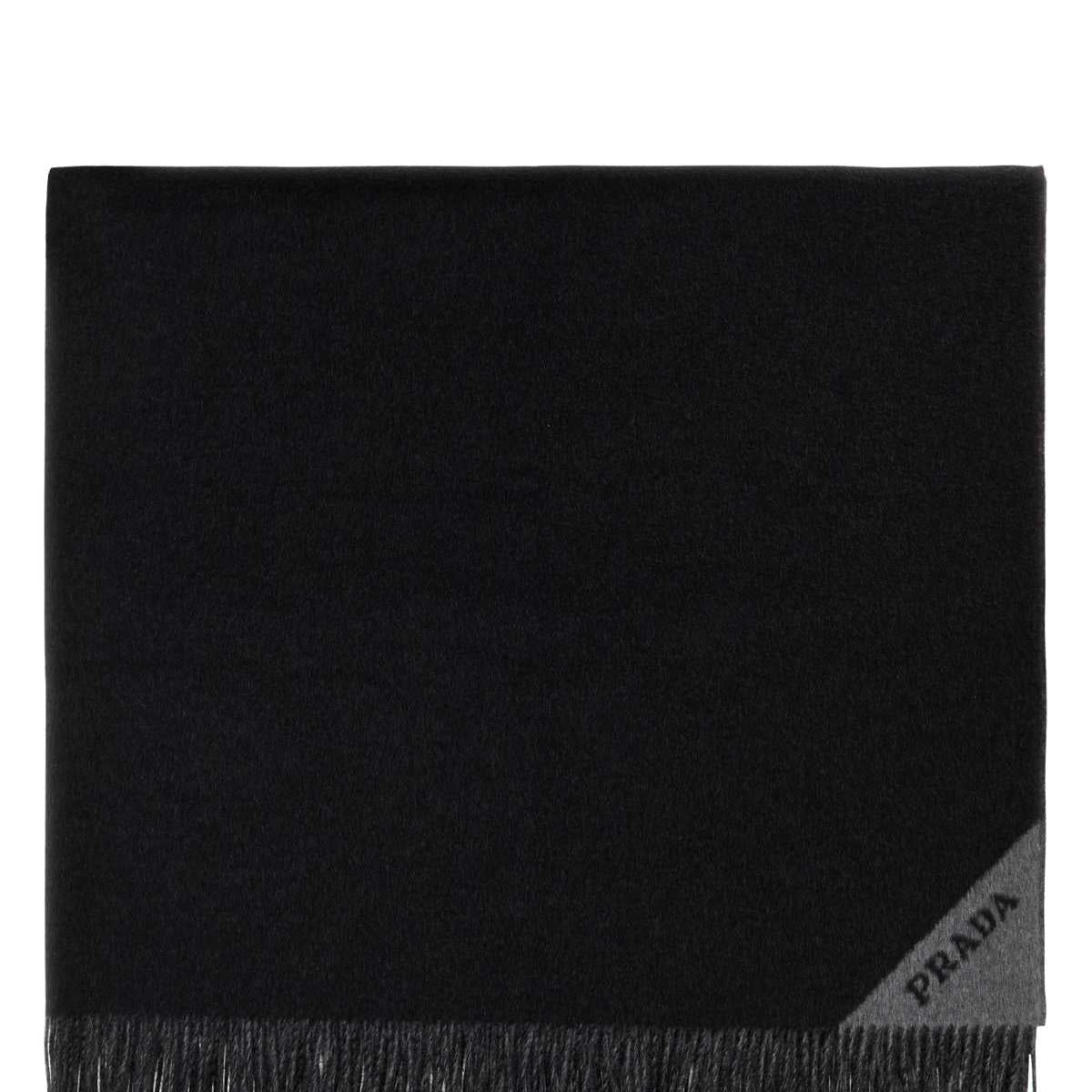 PRADA Elegant Cashmere Blanket - Perfect for Gifting