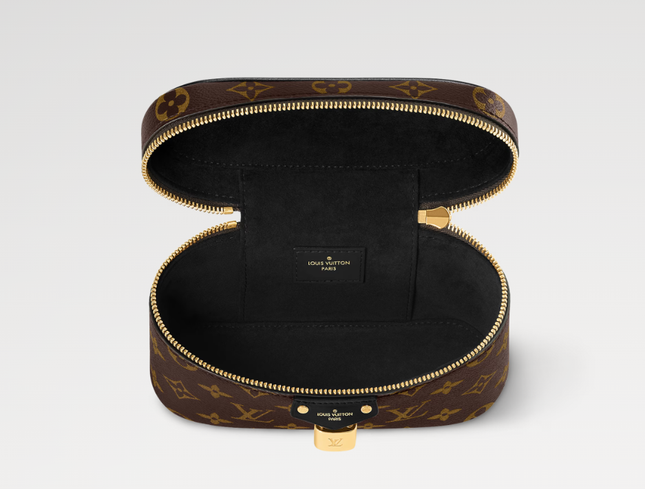 Chloe’s Picks Vanity Chain Pouch