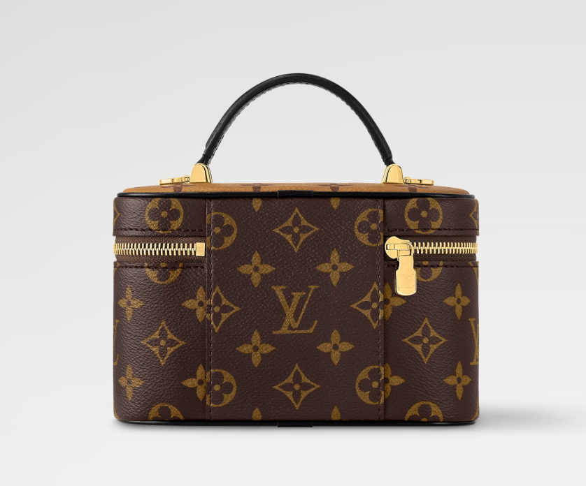Chloe’s Picks Vanity Chain Pouch