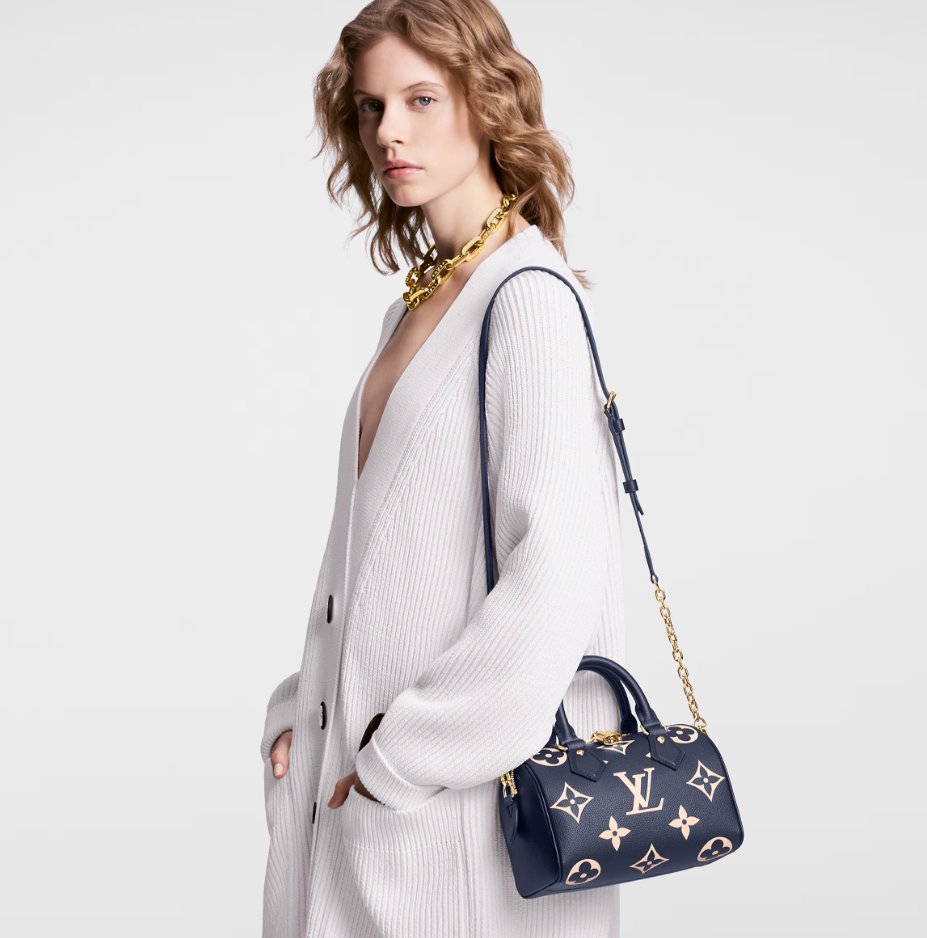Chloe’s Picks Speedy Bandouliere 20 Navy / Crème