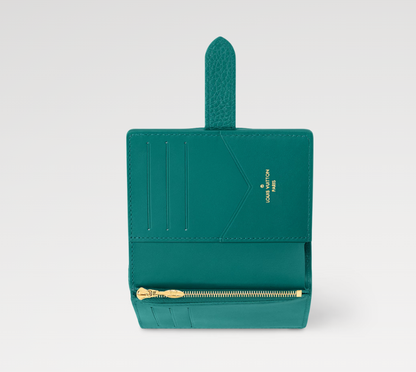 Chloe’s Picks Vertical Compact Wallet Emeraude