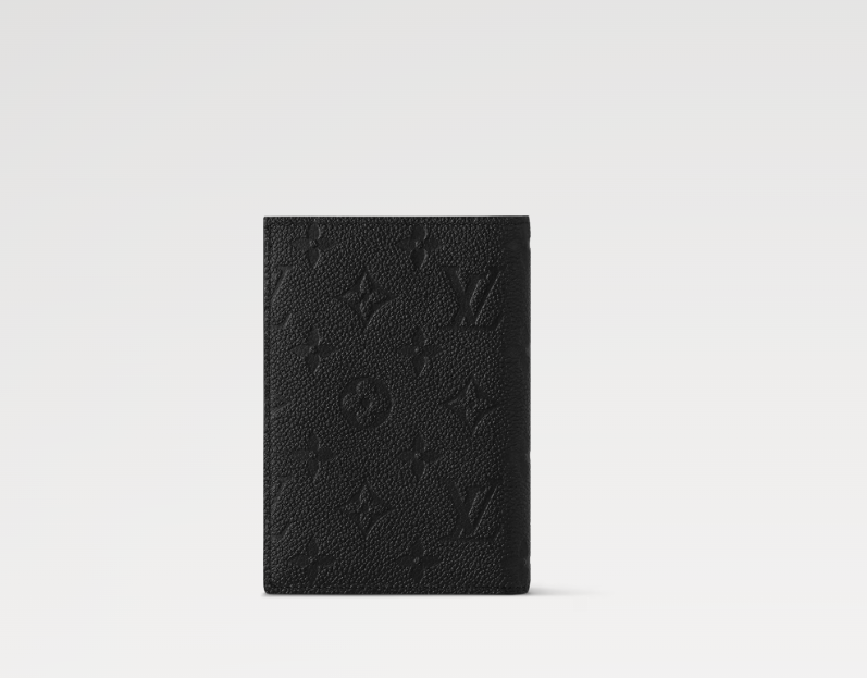 Chloe’s Picks PASSPORT COVER Monogram Black