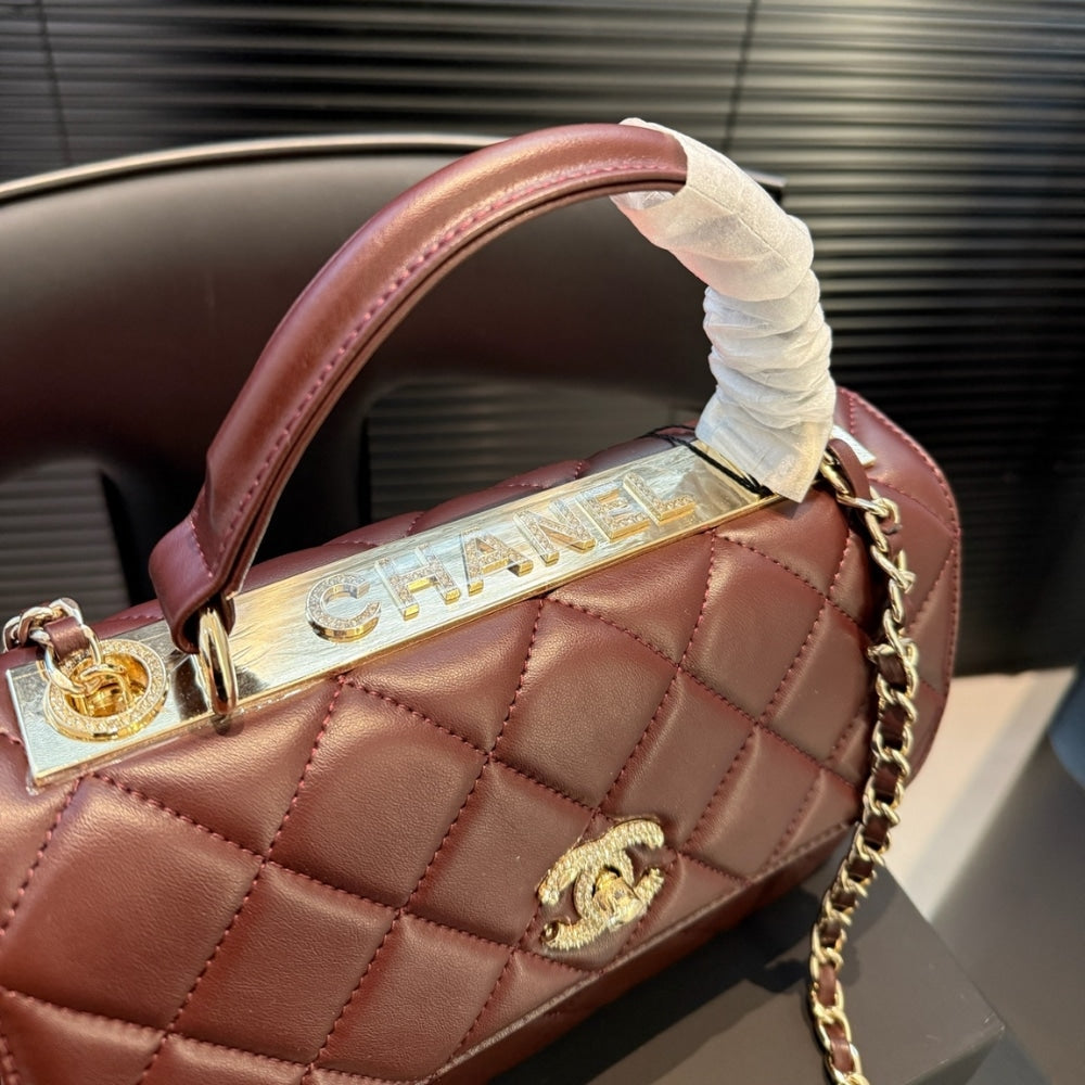 CC FLAP BAG WITH TOP HANDLE BURGUNDY 25CM