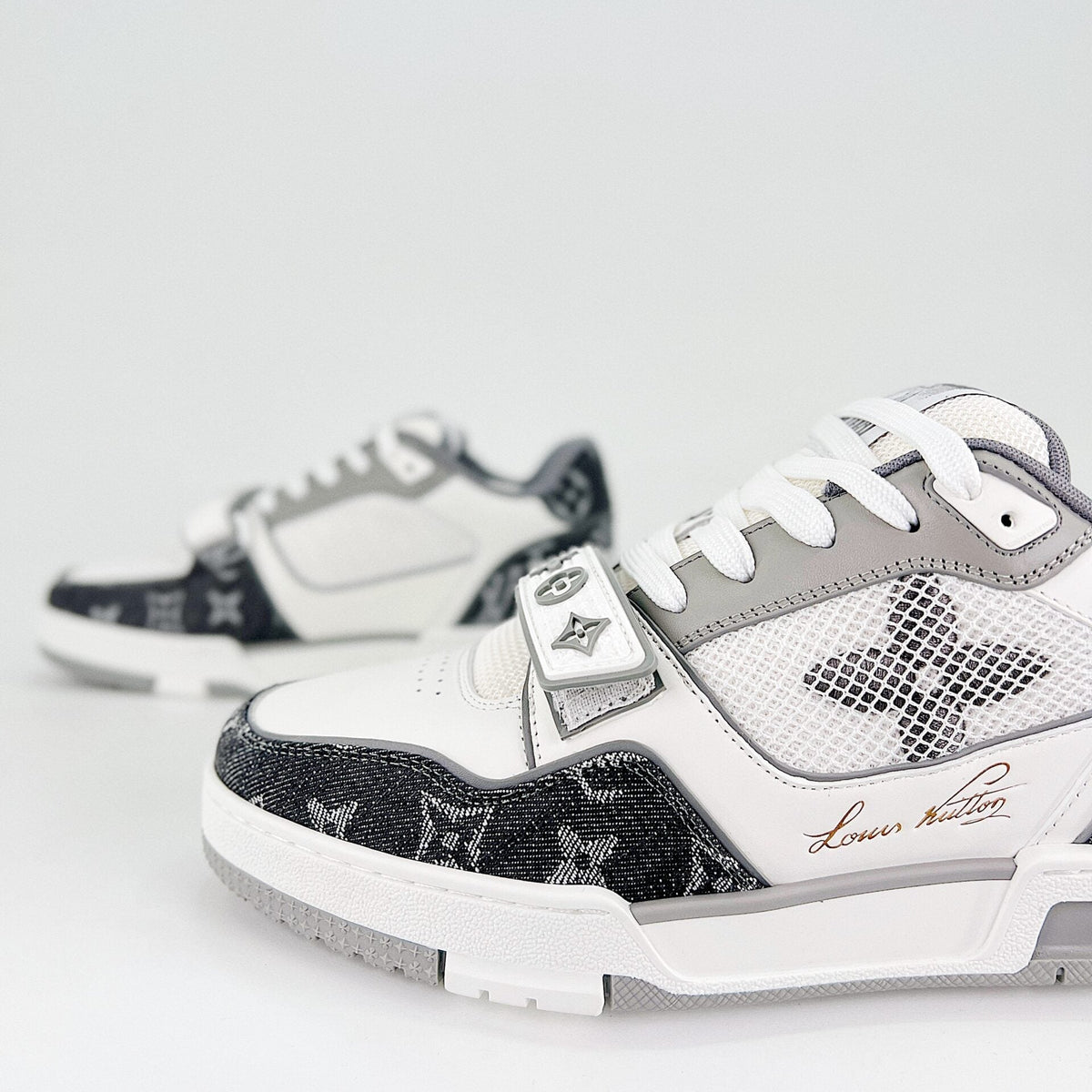 LV LV TRAINER SNEAKERS GREY 1ADF0U