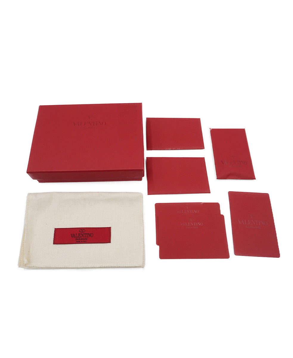 Rockstud Accents Leather Card Holder Cream