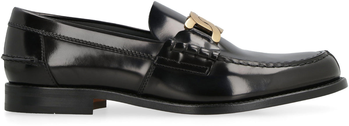 LEATHER CHAIN DETAILED LOGO LOAFERS.