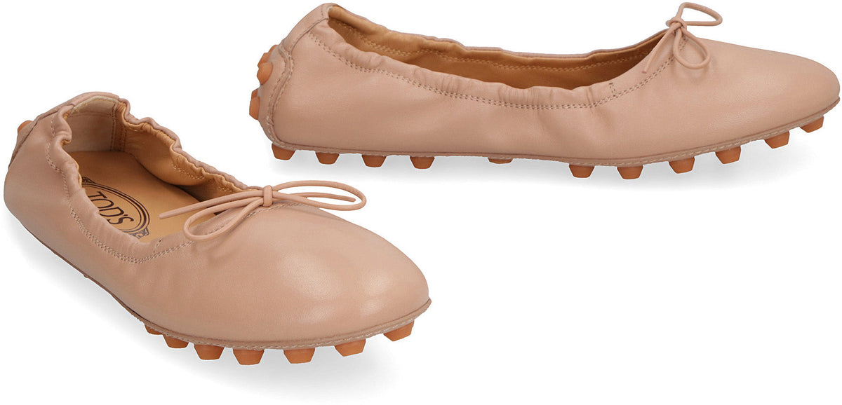 BALLERINA WITH BOW AND GROMMETS