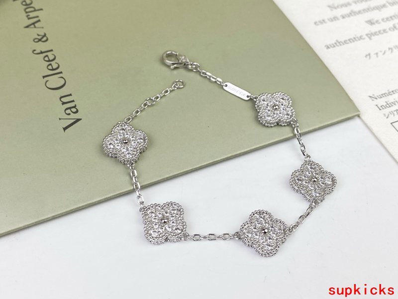 Van Cleef & Arples Jewelry