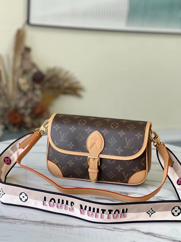 I W Fashion Lu-Vi bags - 17205