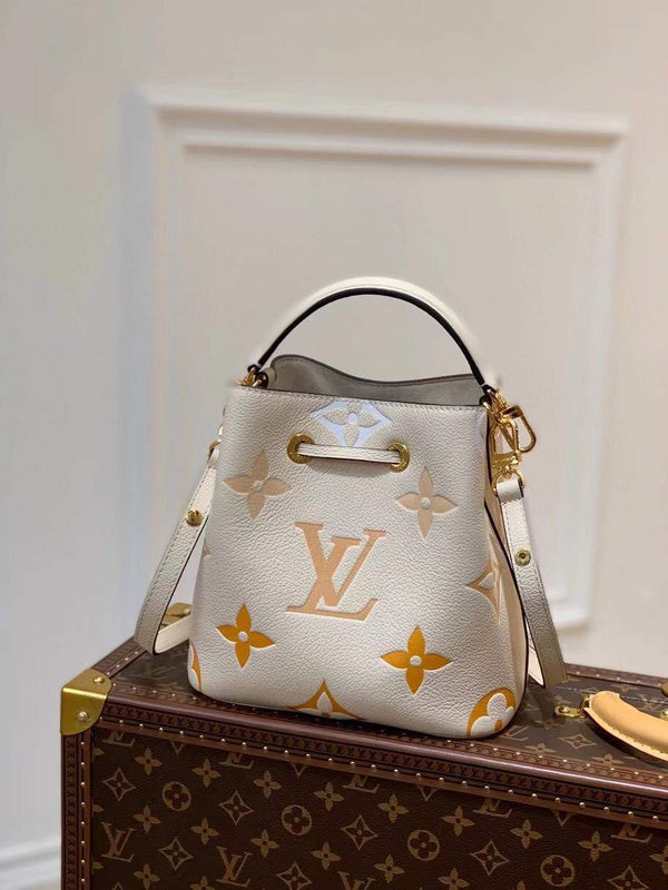 I W Fashion Lu-Vi bags - 17540