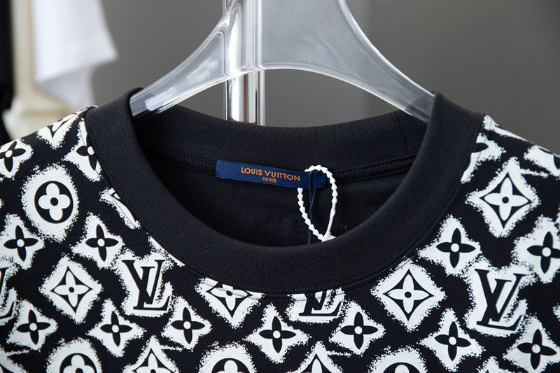 Louis Vuittion Luxury T-Shirt