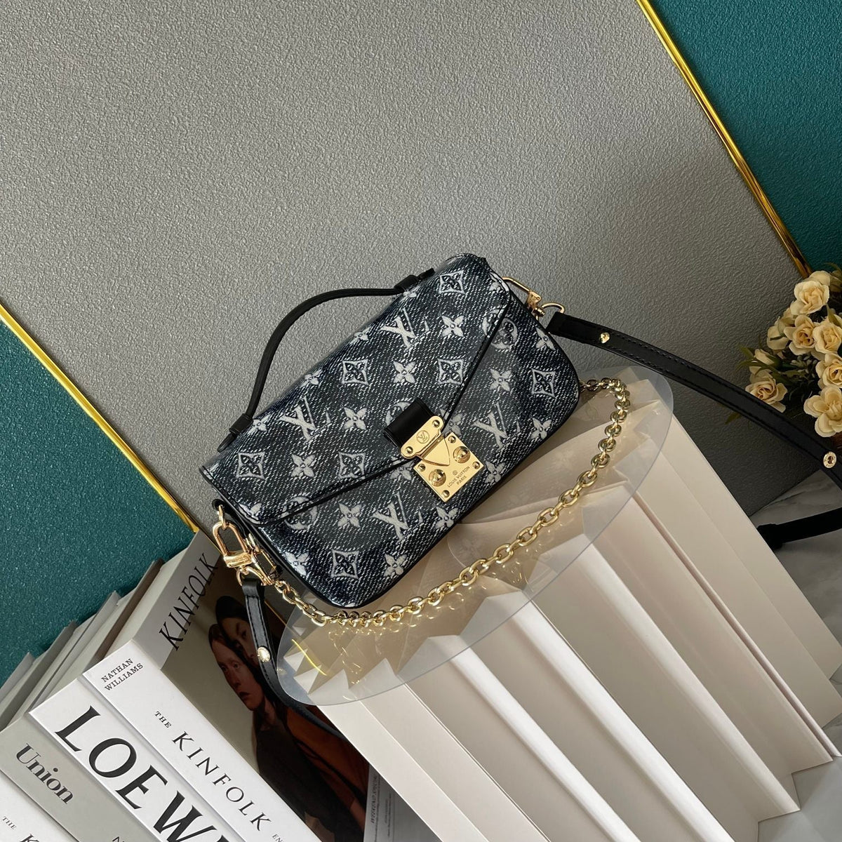 Elite Carryalls