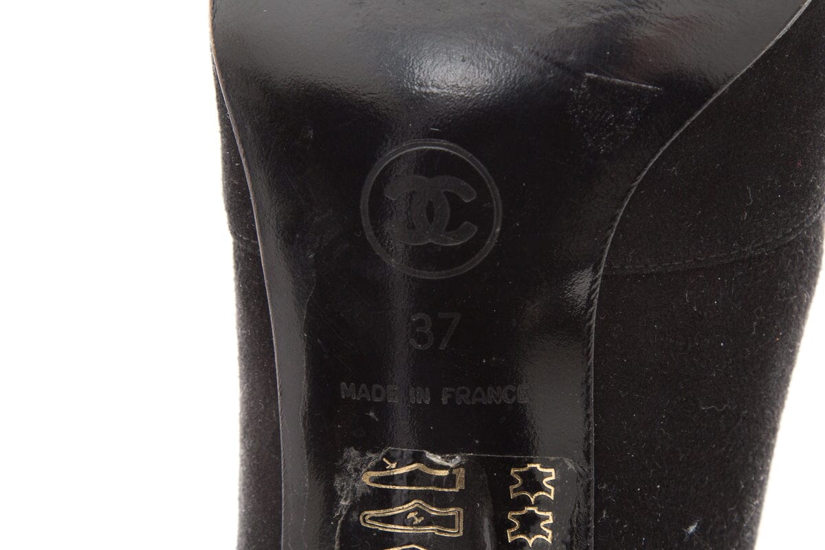Chanel Black Suede Lace Up Low Heels SZ 37