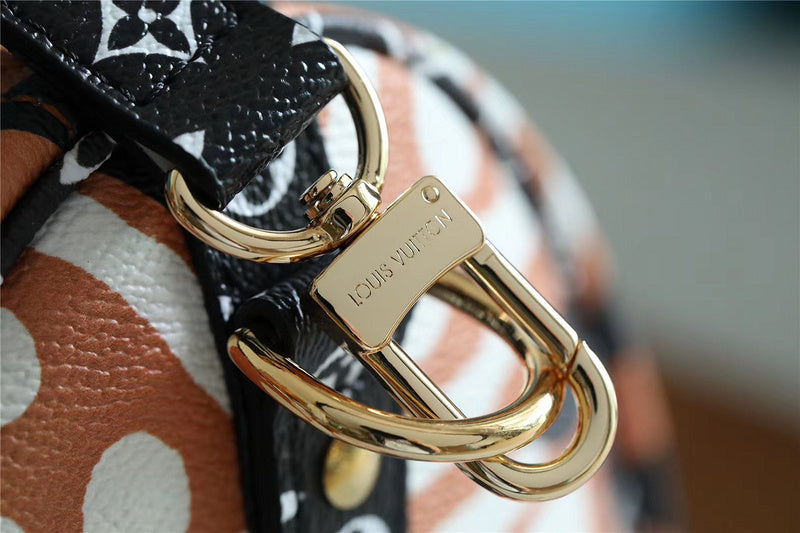 I W Fashion Lu-Vi bags - 8162