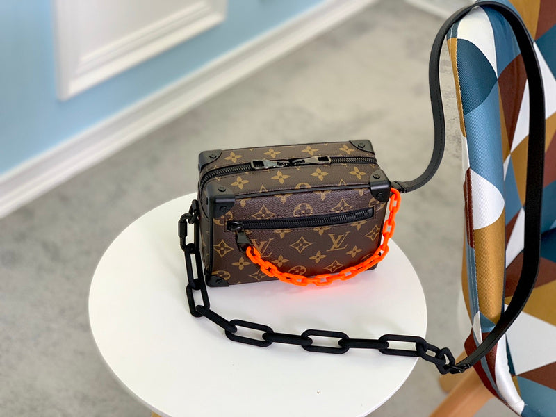I W Fashion Lu-Vi bags - 17082
