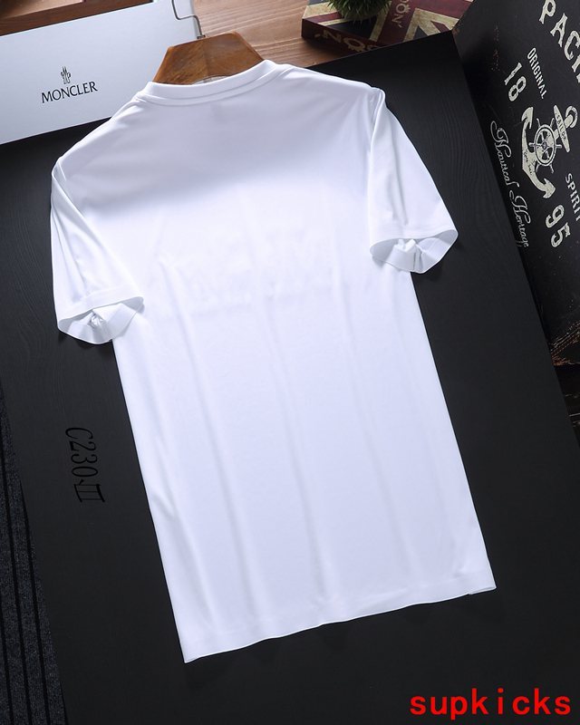 Moncler Luxury Cloth