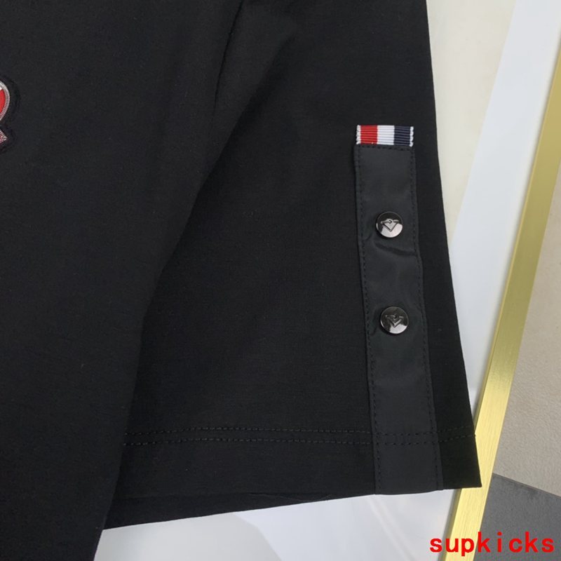 Moncler Luxury Cloth