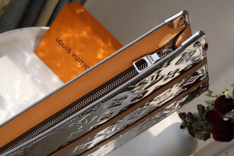 I W Fashion Lu-Vi bags - 17175