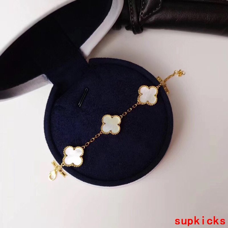 Van Cleef & Arples Jewelry