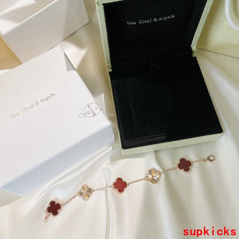 Van Cleef & Arples Jewelry