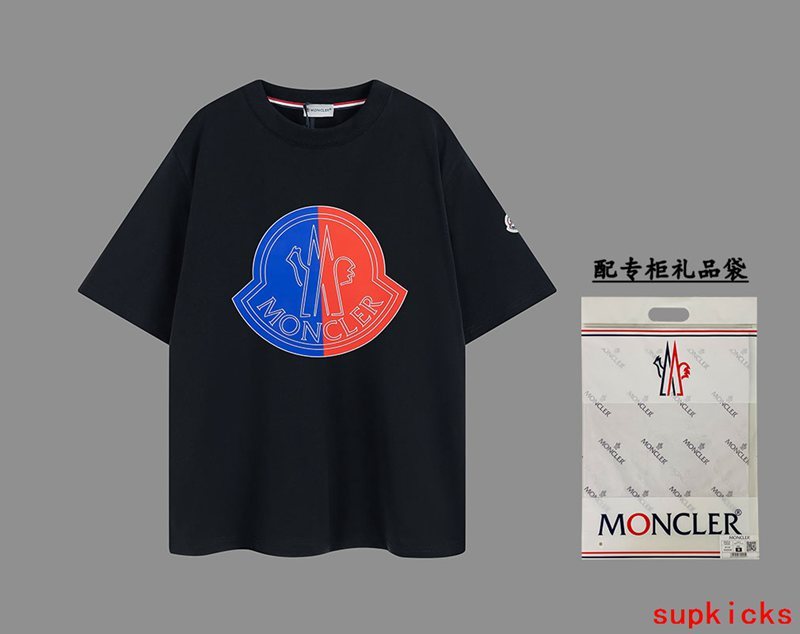Moncler Luxury Cloth