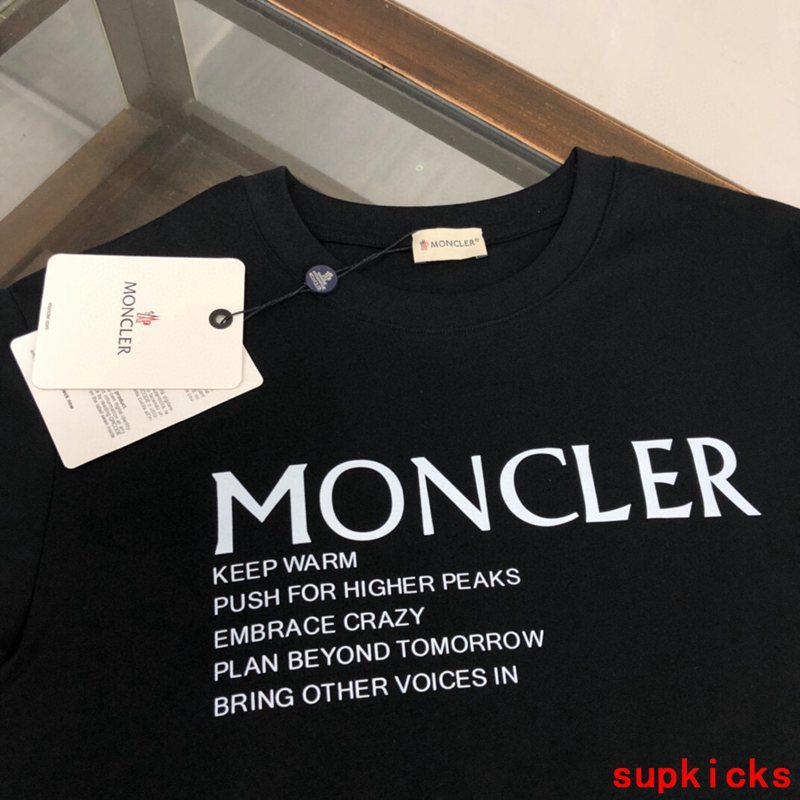 Moncler Luxury Cloth