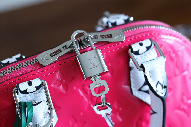 I W Fashion Lu-Vi bags - 8276