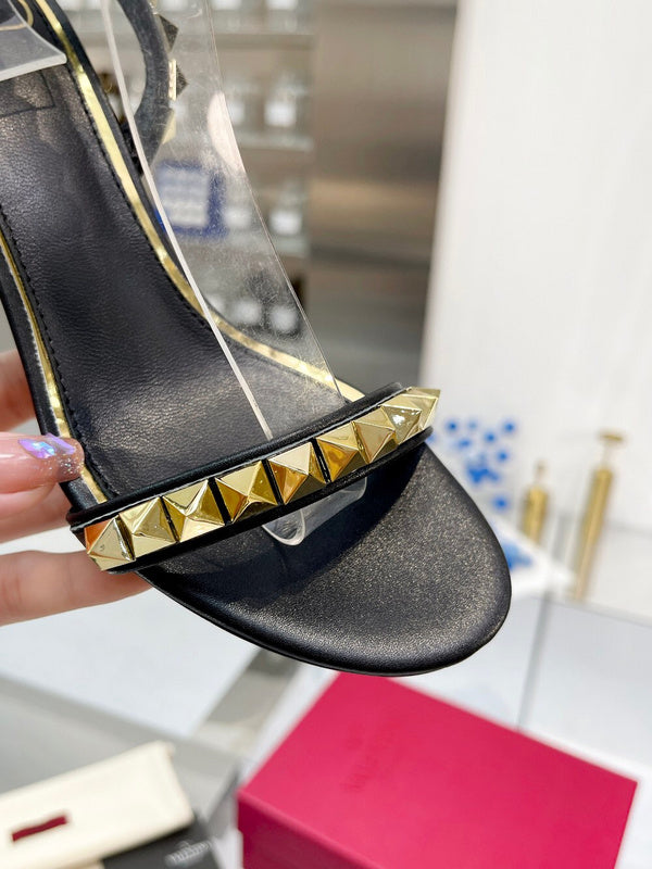 Valentino GARAVANI Luxury Shoes