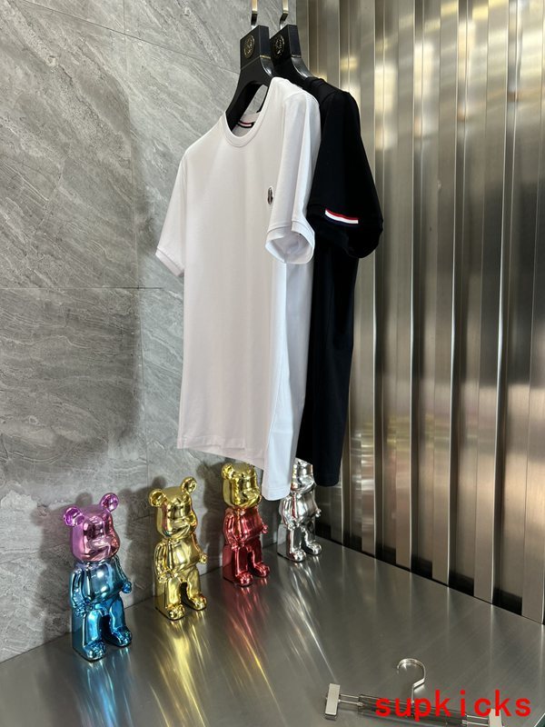 Moncler Luxury Cloth
