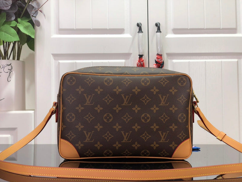 I W Fashion Lu-Vi bags - 17356
