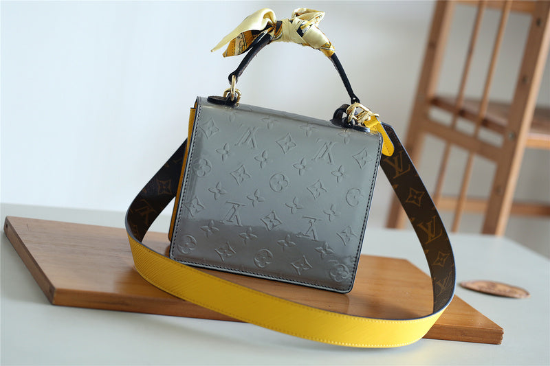 I W Fashion Lu-Vi bags - 8045